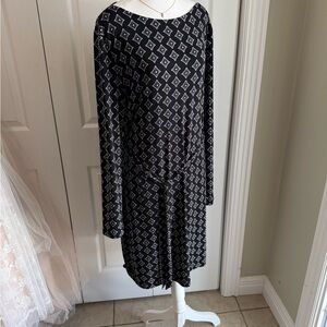 Banana Republic Black Geometric Long Sleeve Dress